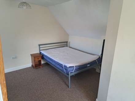 Brynderyn, Elm Tree Avenue, Image 9