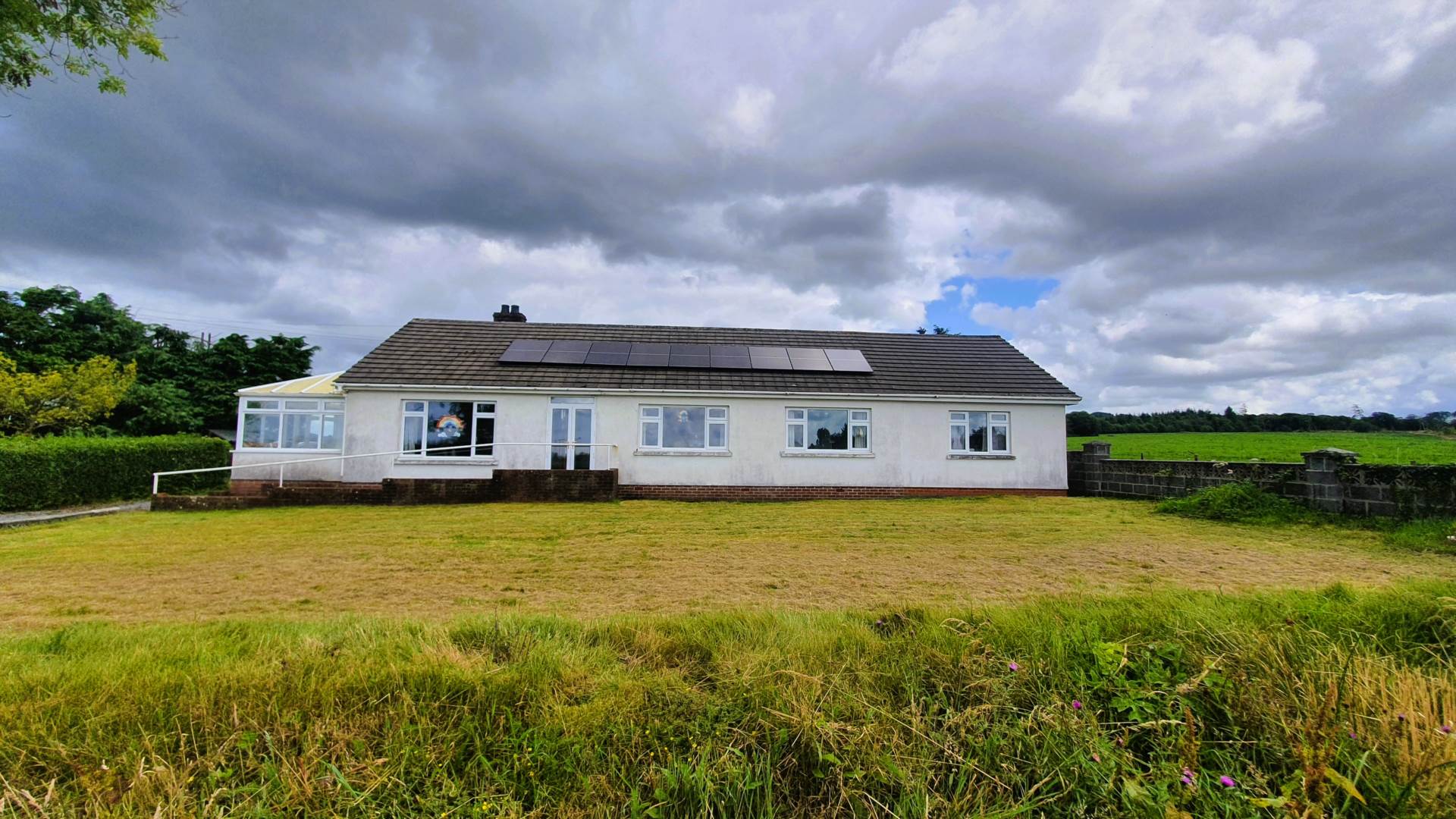 Cross Inn, Llanon, Image 1