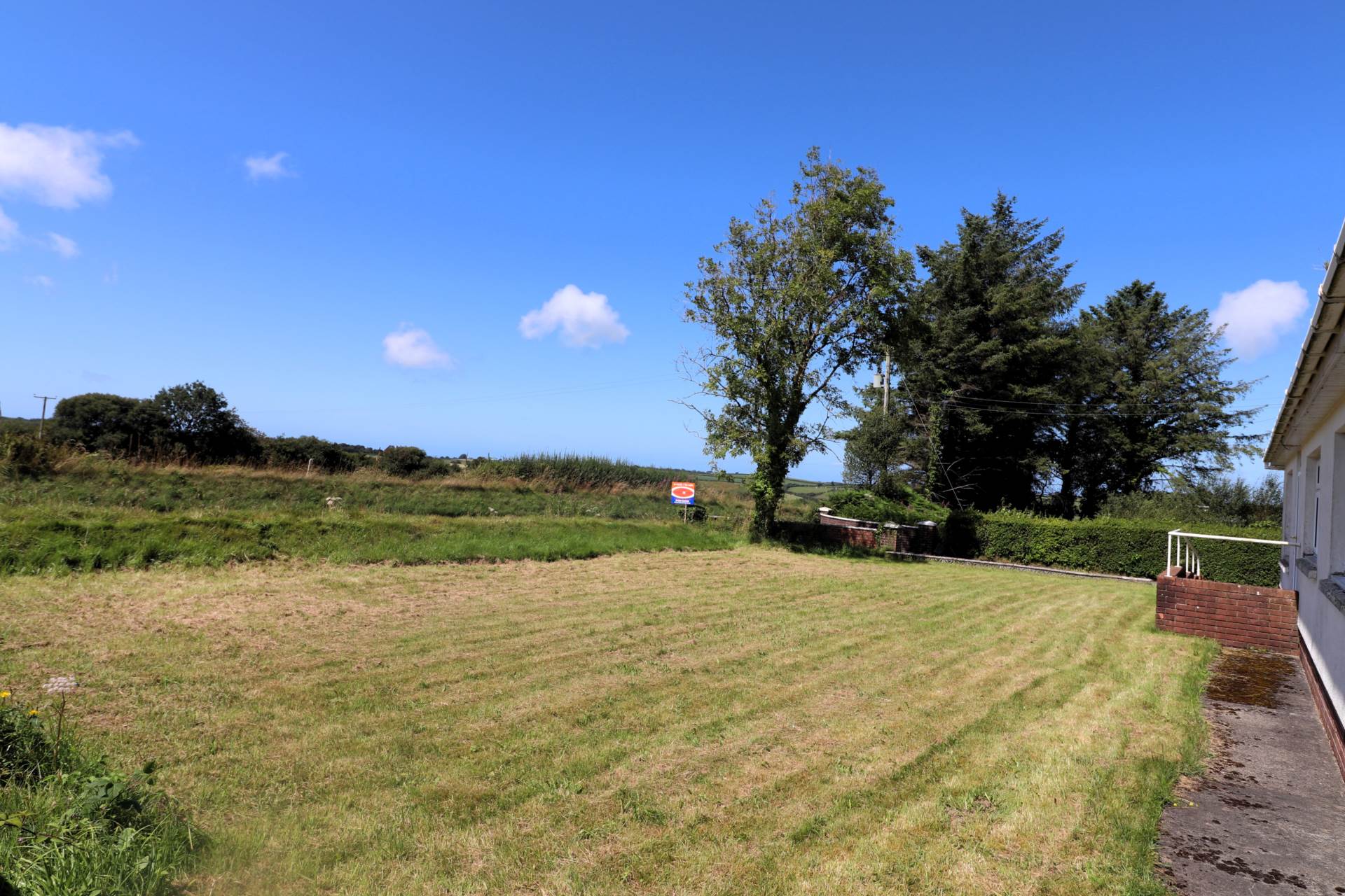 Cross Inn, Llanon, Image 2