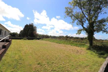 Cross Inn, Llanon, Image 5