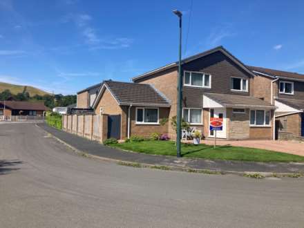 4 Bedroom Detached, Cwm Aur, Llanilar