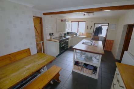Cwmcarfan, Llanddewi Road, Image 8