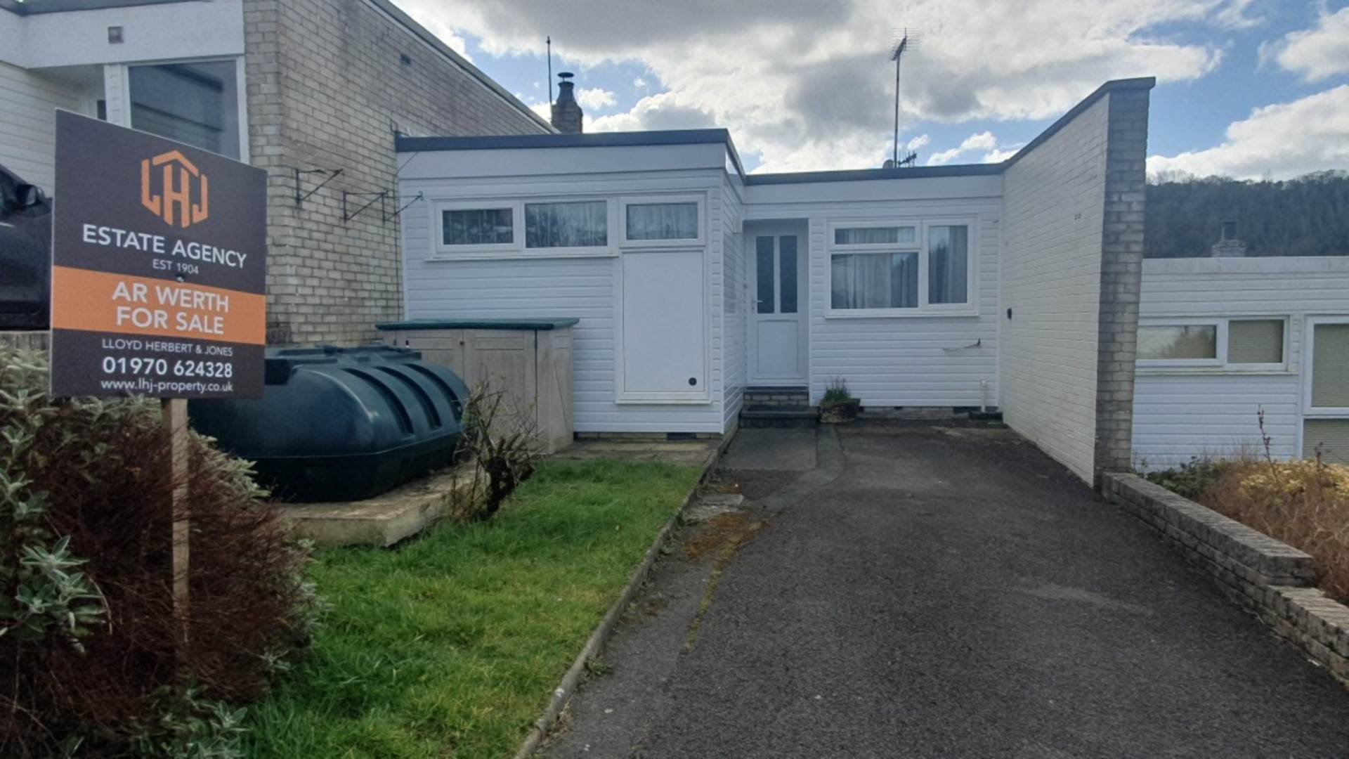 Maes Henllan, Llandre, Image 14