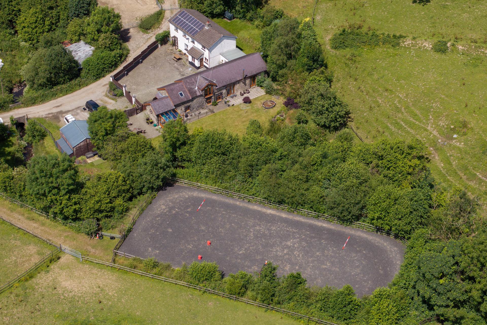 Cwmcarfan, Llanddewi Road, Image 1