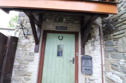 Cwmcarfan, Llanddewi Road, Image 33