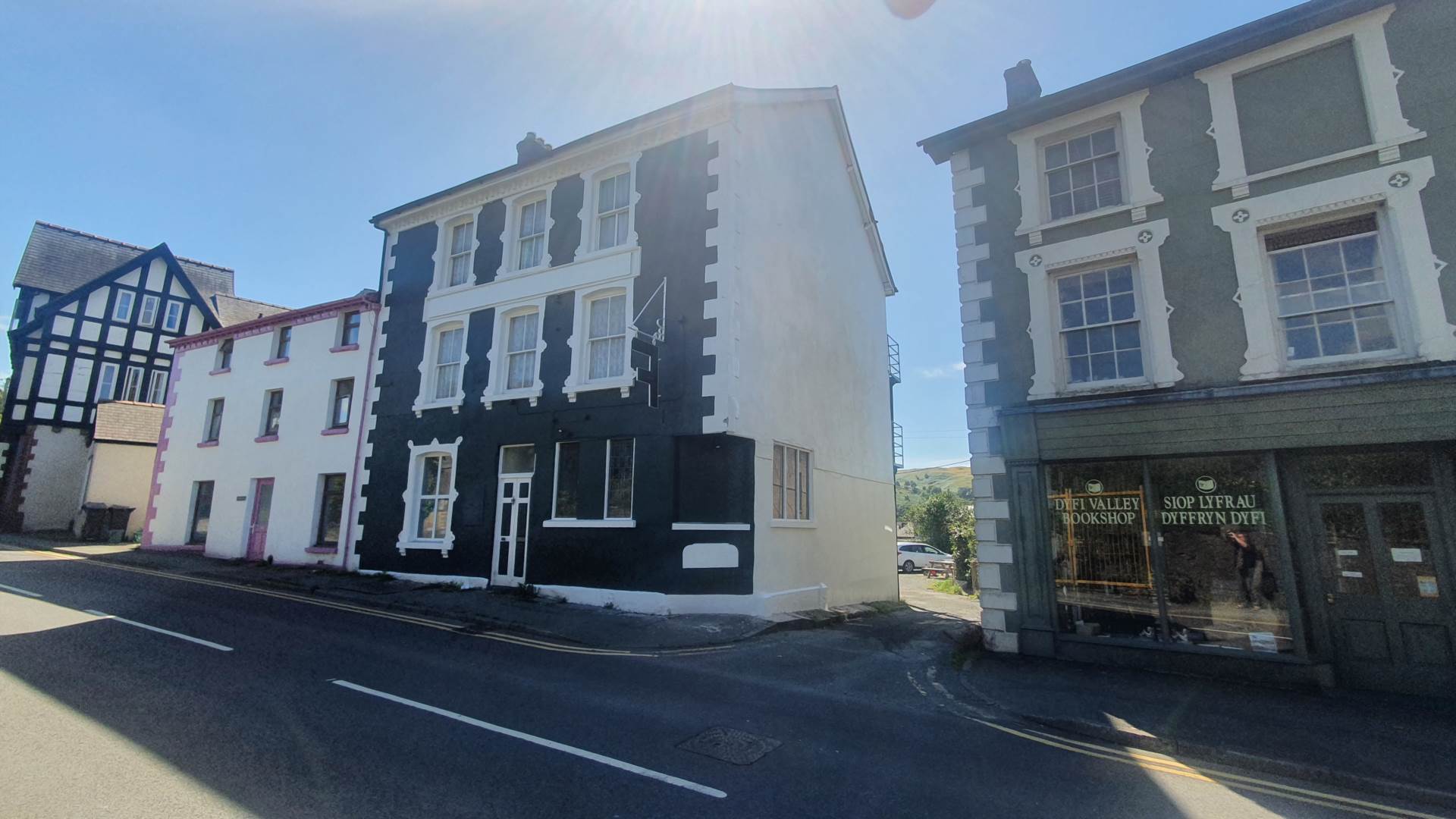 Dyfi Foresters Inn, Machynlleth, Image 23