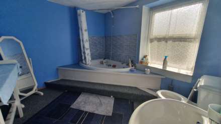 Dyfi Foresters Inn, Machynlleth, Image 20