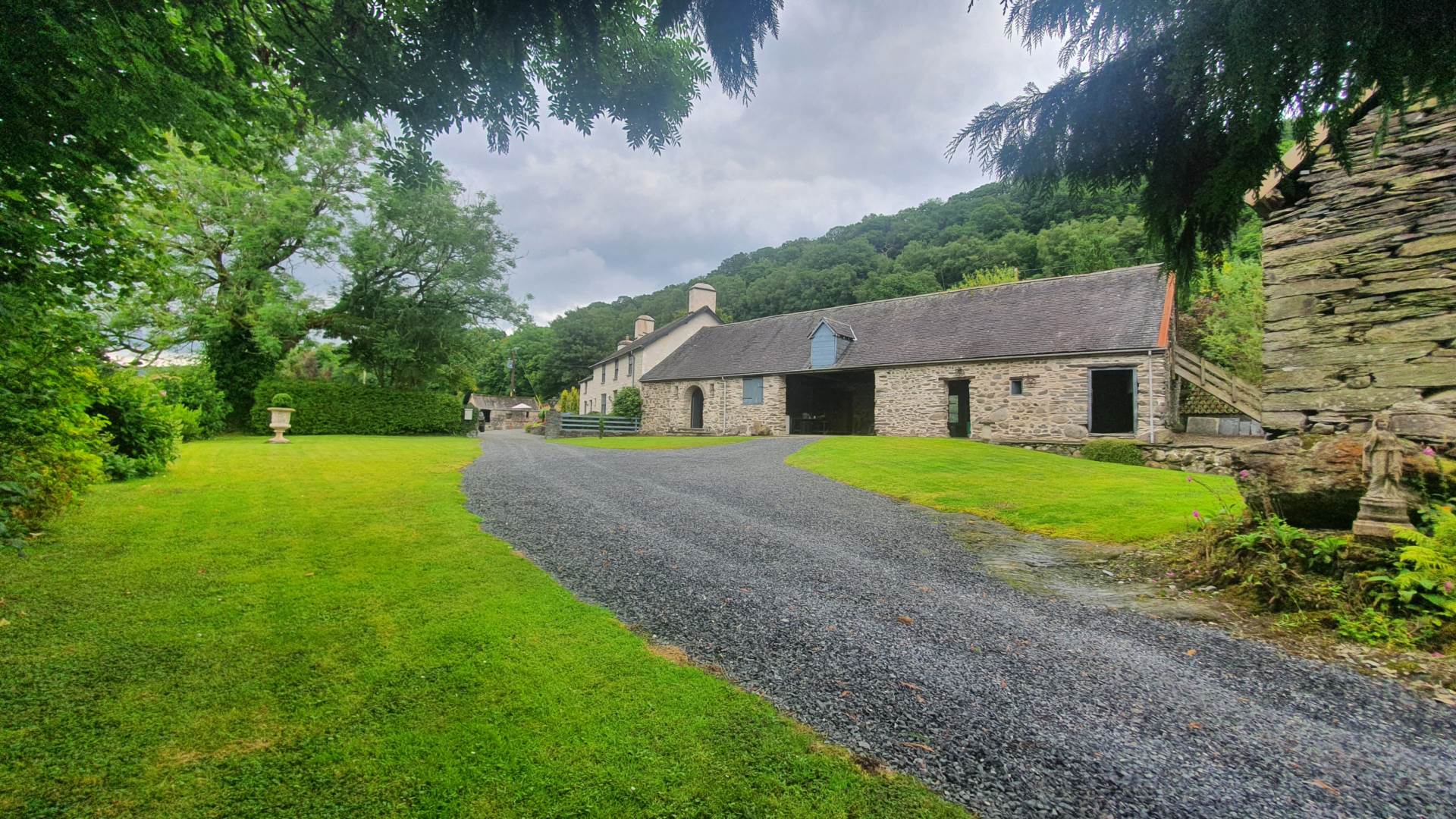 Cemmaes Road, Image 1