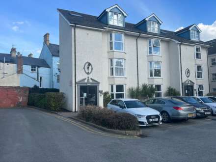 2 Bedroom Flat, Gerddi Gwalia, North Parade