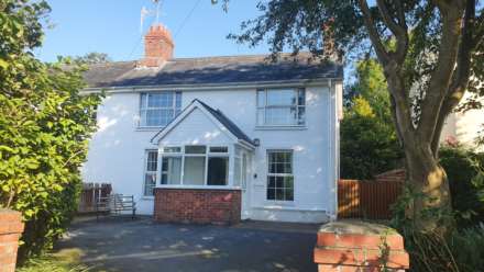 3 Bedroom Semi-Detached, Bow Street, Aberystwyth