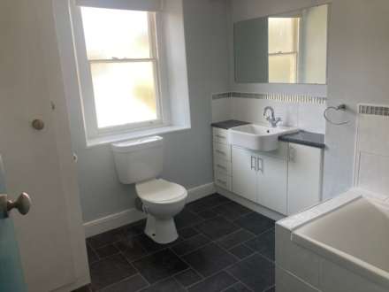 31 Queen Street, Aberystwyth, Image 12