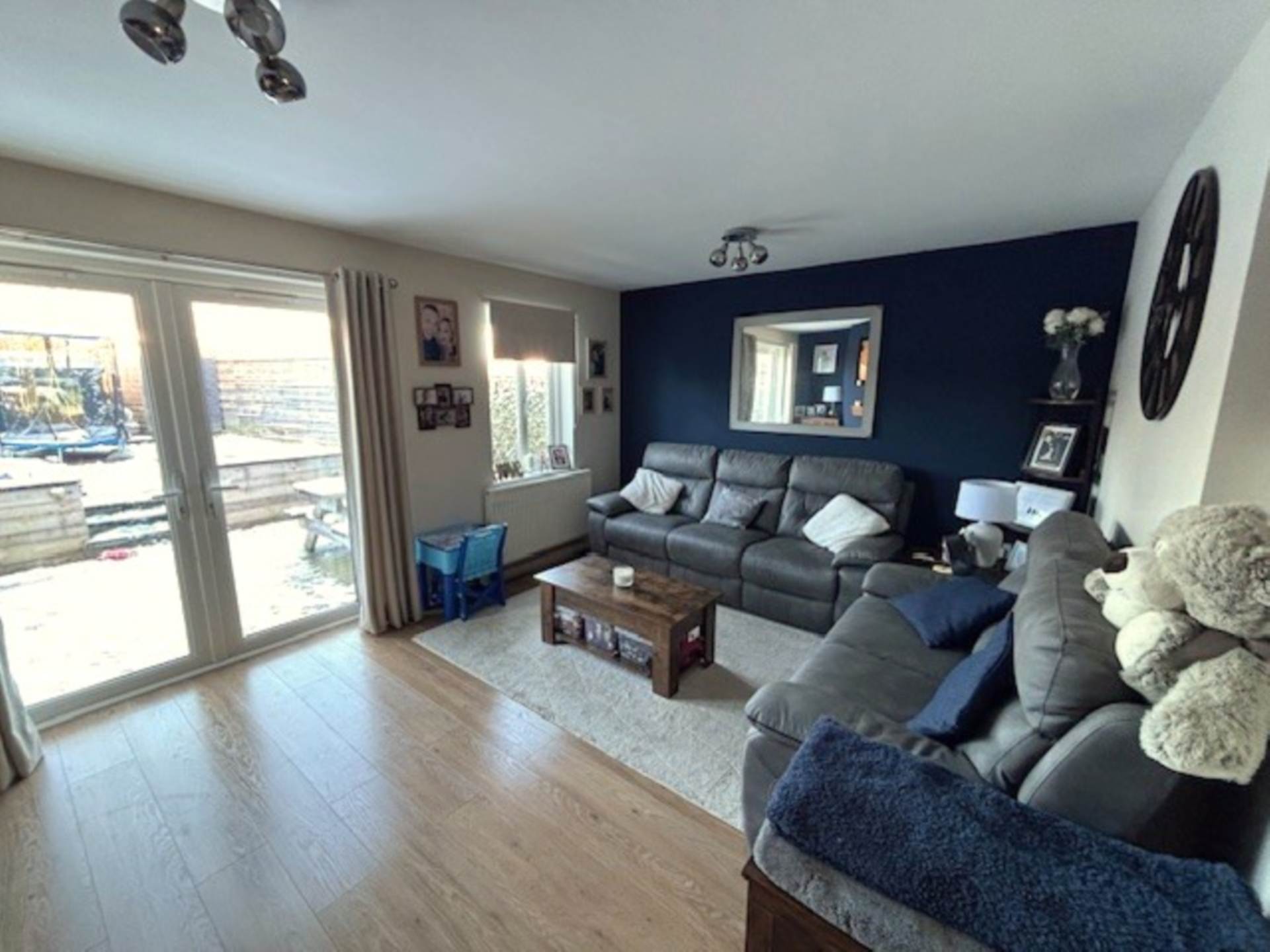 Y Gerddi, Blaenplwyf, Image 5