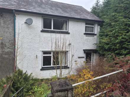 1 Maesyderi, Pontrhydygroes