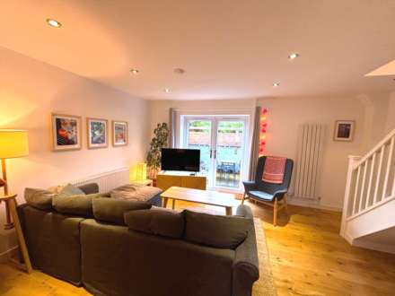 Ger Y Cwm, Penrhyn Coch, Image 3