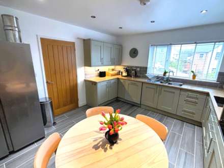 Ger Y Cwm, Penrhyn Coch, Image 5