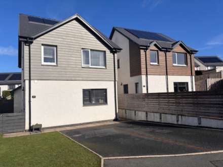 3 Bedroom Detached, Ger Y Cwm, Penrhyncoch