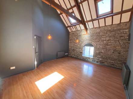 Lovesgrove Farm Stables, Capel Dewi, Image 6