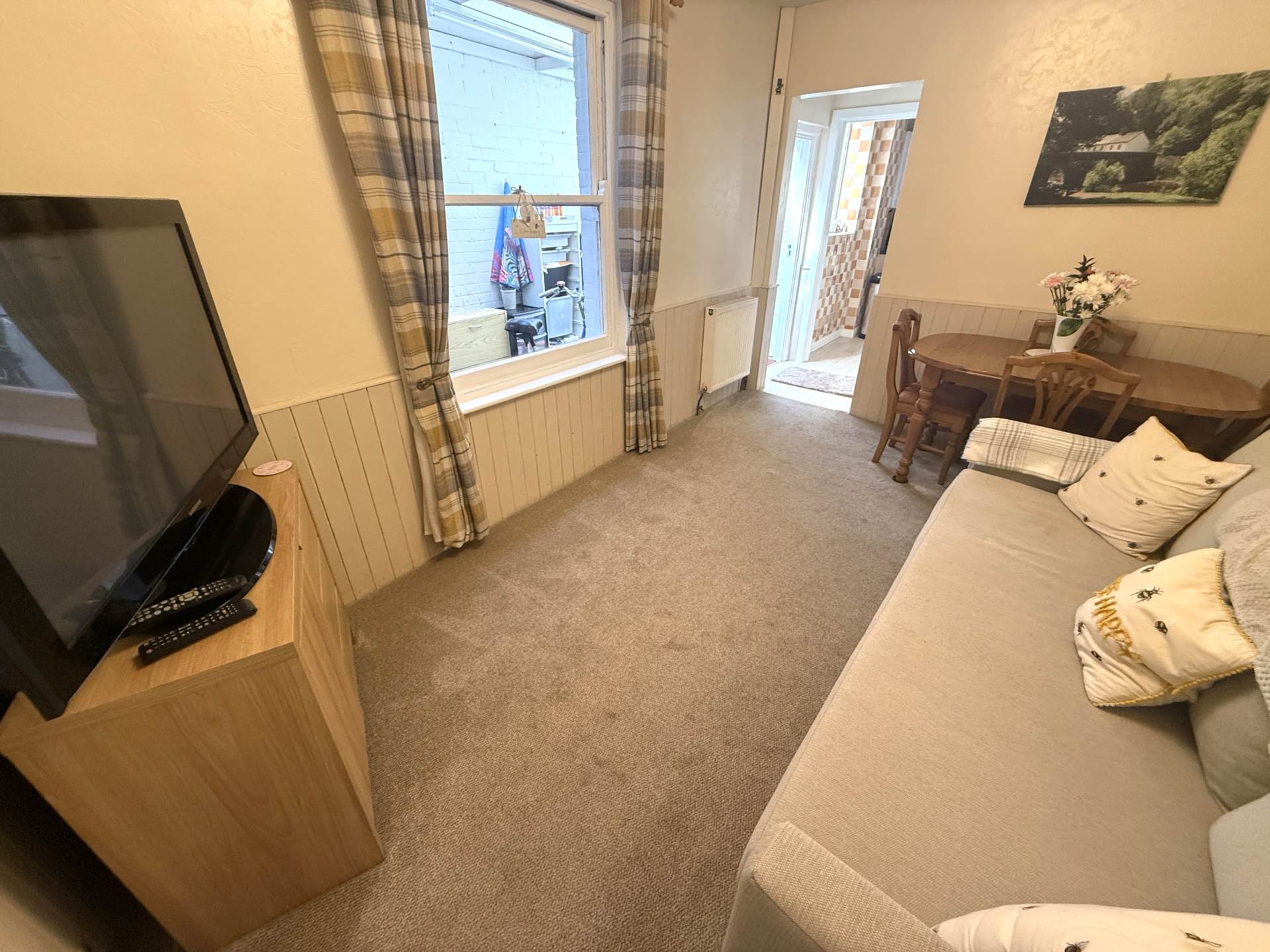 Lyndhurst Road, Exmouth, Image 5