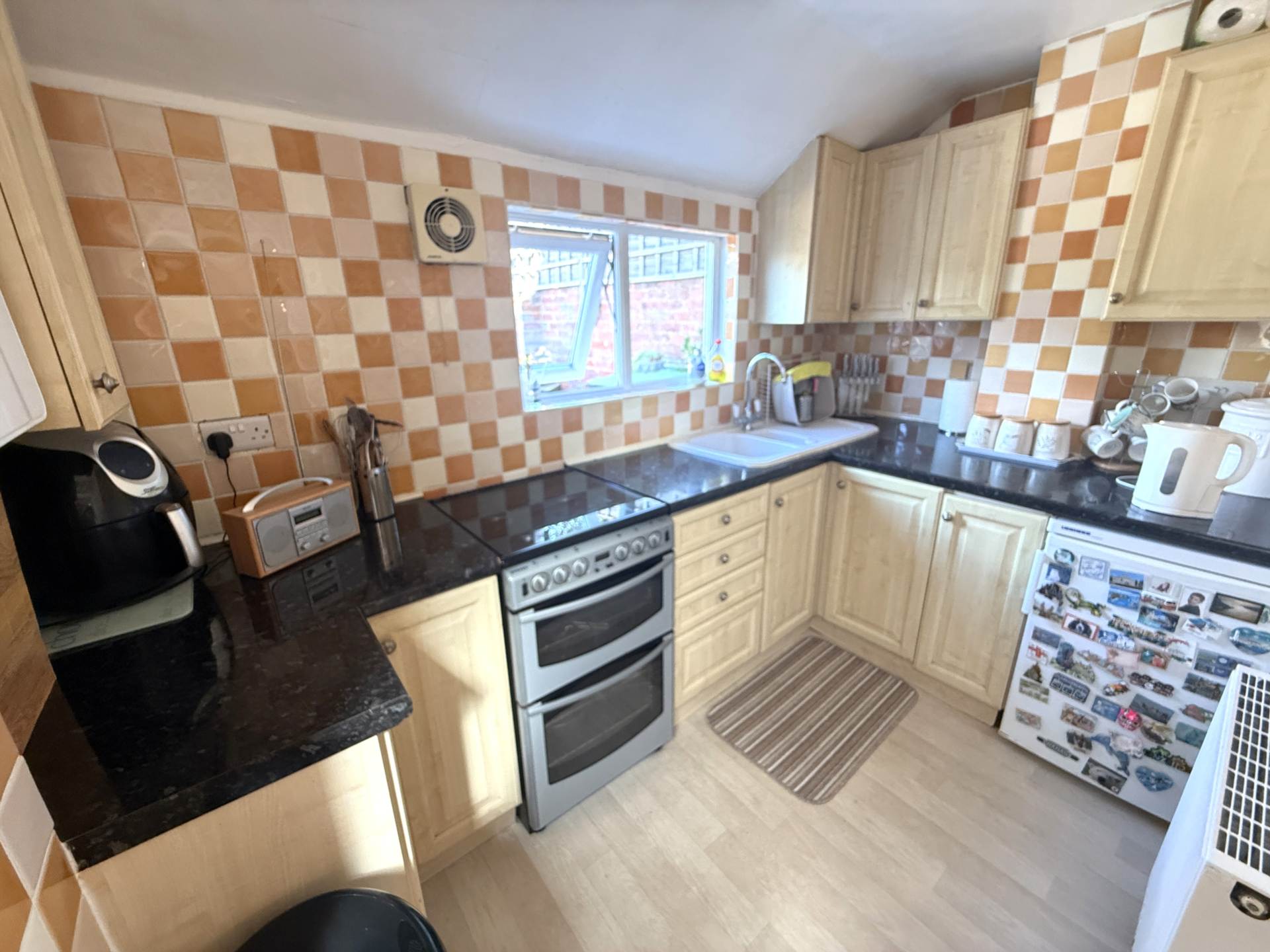 Lyndhurst Road, Exmouth, Image 7