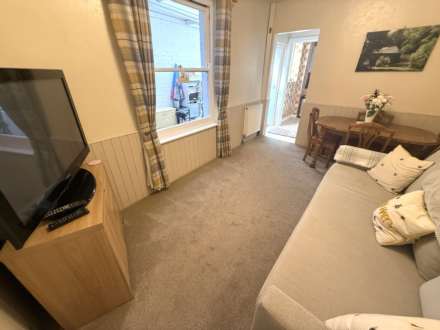 Lyndhurst Road, Exmouth, Image 5