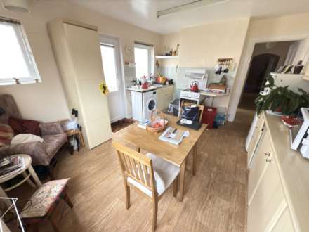 St Andrews Road, Exmouth, Image 5