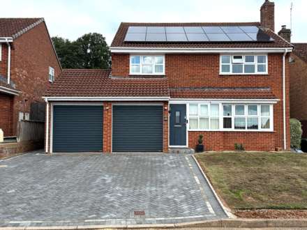 Lincoln Close, Exmouth, Image 1
