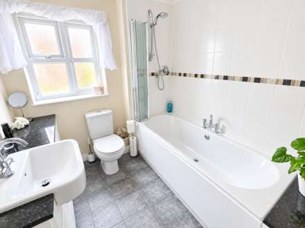 Lincoln Close, Exmouth, Image 10