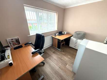 Lincoln Close, Exmouth, Image 15