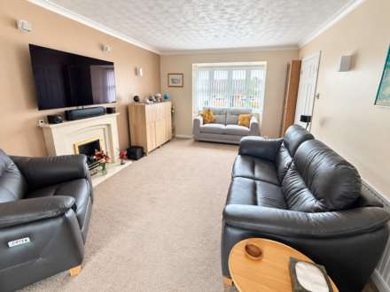 Lincoln Close, Exmouth, Image 4