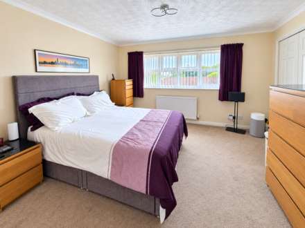 Lincoln Close, Exmouth, Image 6