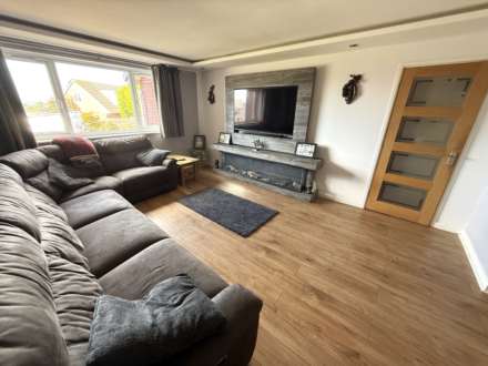 Maple Drive, Exmouth, Image 4