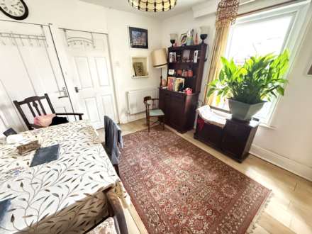 Lyndhurst Road, Exmouth, Image 4