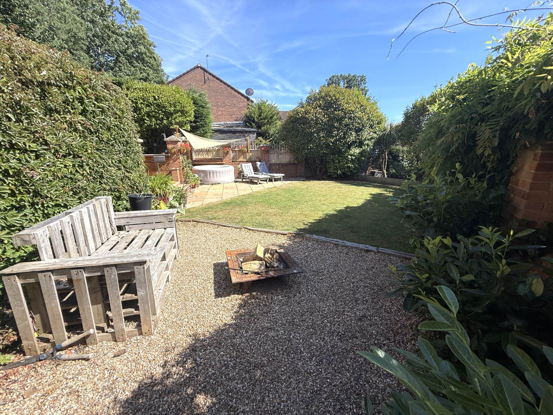 Lovering Close, Exmouth, Image 17