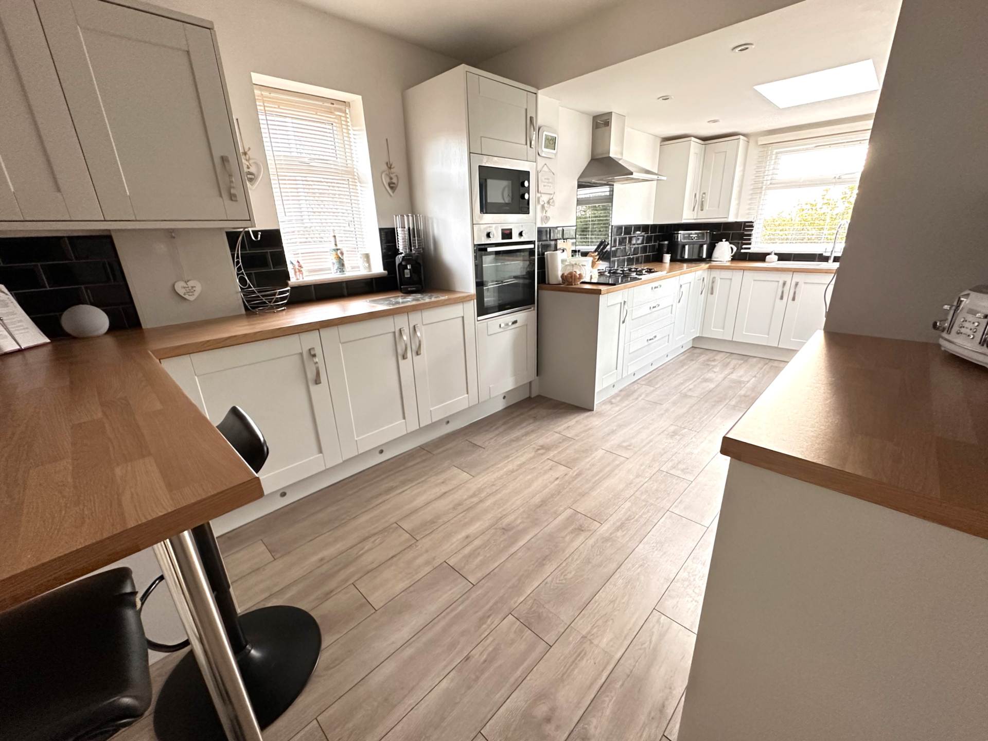 Willow Avenue, Exmouth, Image 2