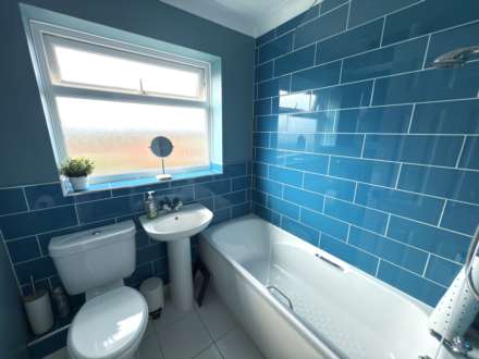 Maple Drive, Exmouth, Image 9