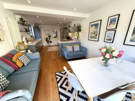 Ryll Grove, Exmouth, Image 6