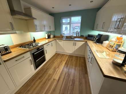 Newlands Avenue, Exmouth, Image 6