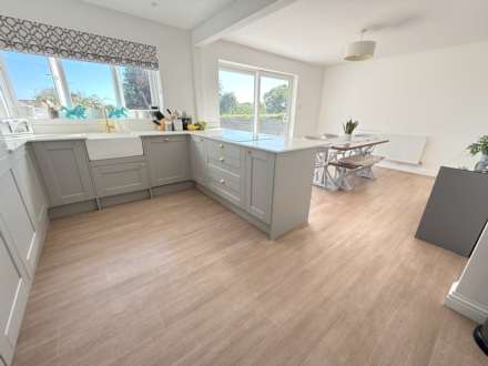 Winchester Drive, Exmouth, Image 6