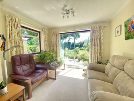 Valley Way, Exmouth, Image 4