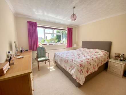 Valley Way, Exmouth, Image 6