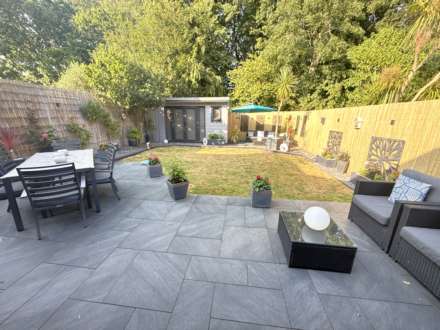 Valley Way, Exmouth, Image 10