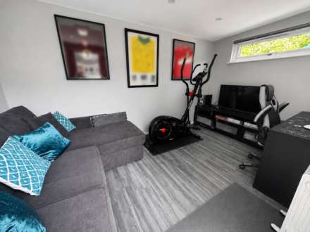 Valley Way, Exmouth, Image 11