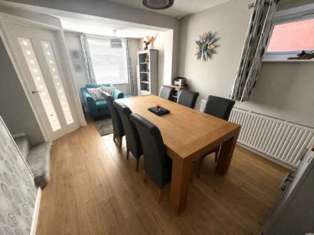 Valley Way, Exmouth, Image 4
