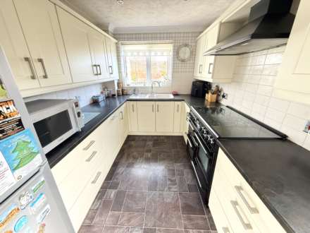 Cheriswood Avenue, Exmouth, Image 2