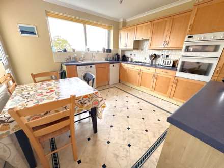 Cranford Avenue, Exmouth, Image 3