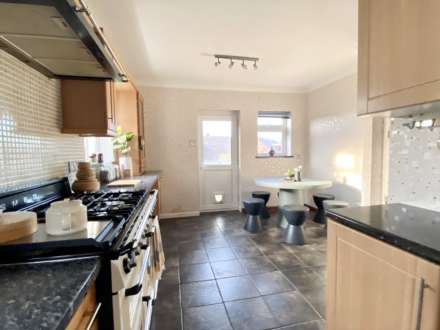 Featherbed Lane, Exmouth, Image 4
