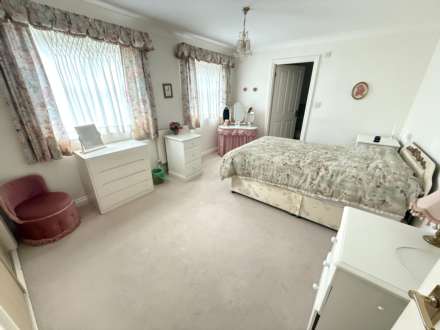 Douglas Avenue, Exmouth, Image 6