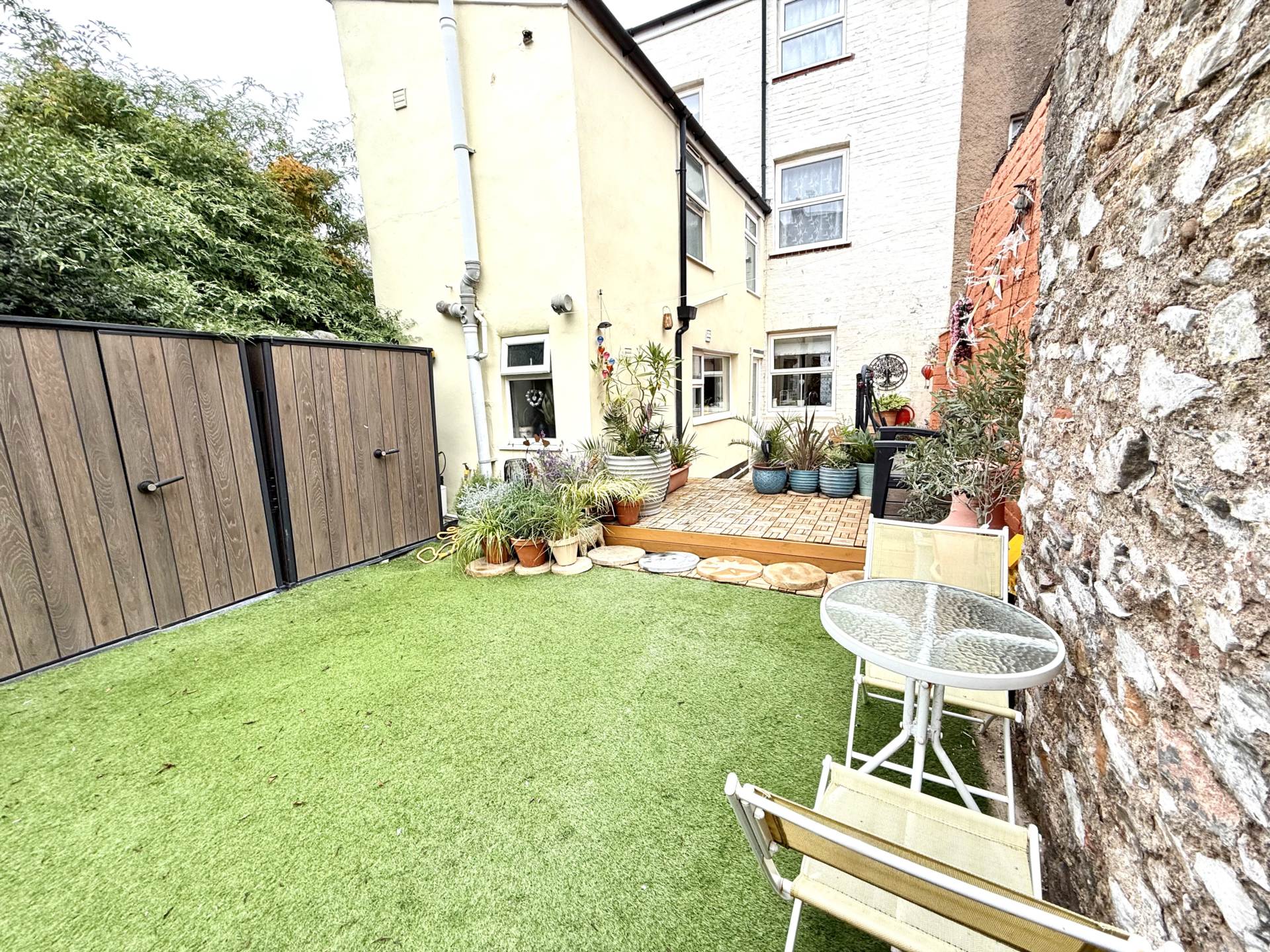 Henrietta Road, Exmouth, Image 3