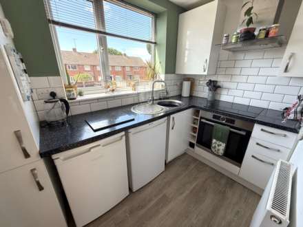 Marpool Crescent, Exmouth, Image 4