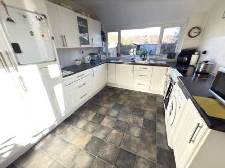 Phillipps Avenue, Exmouth, Image 2